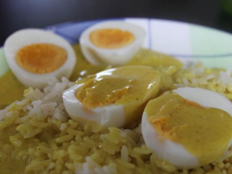 Curry-Eier mit Reis
