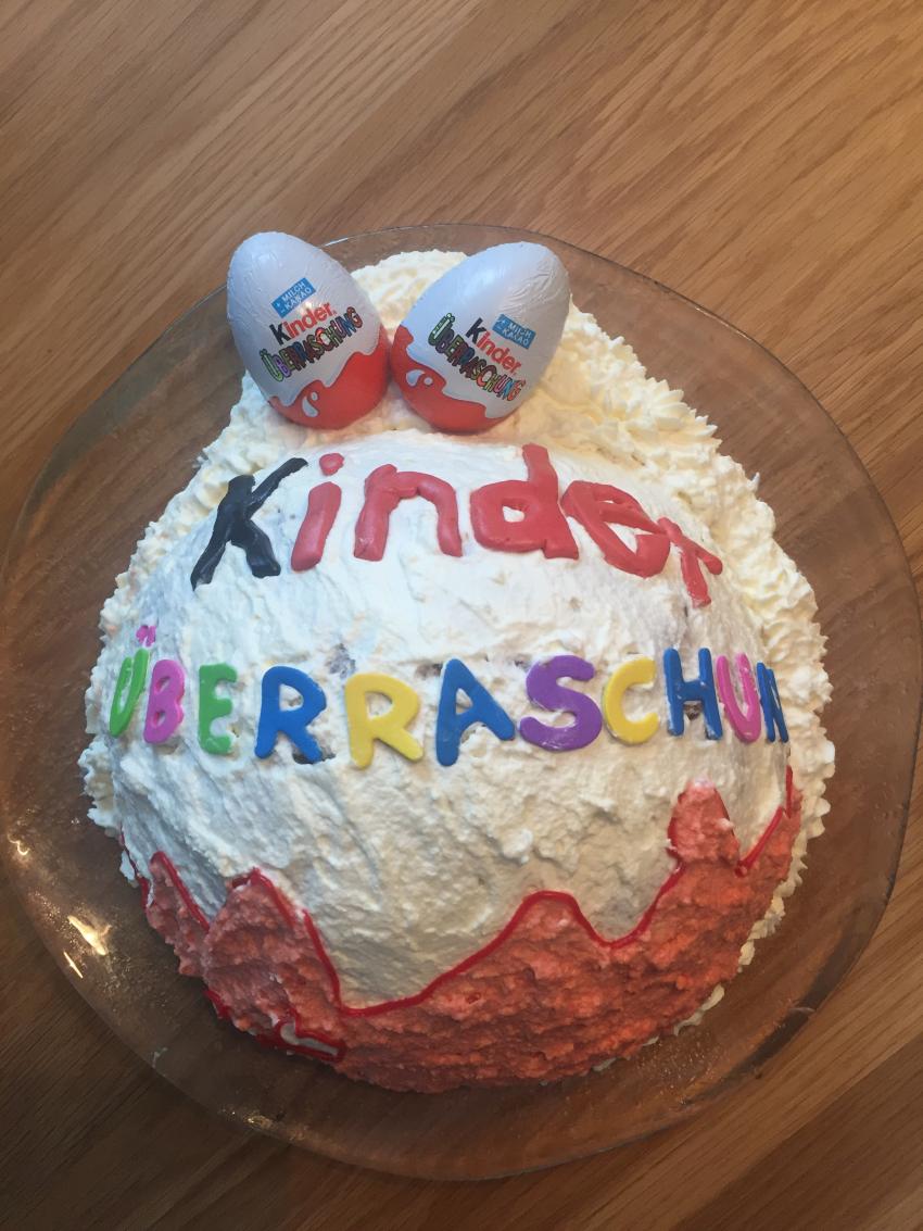 Kinde-Überraschungsei Torte