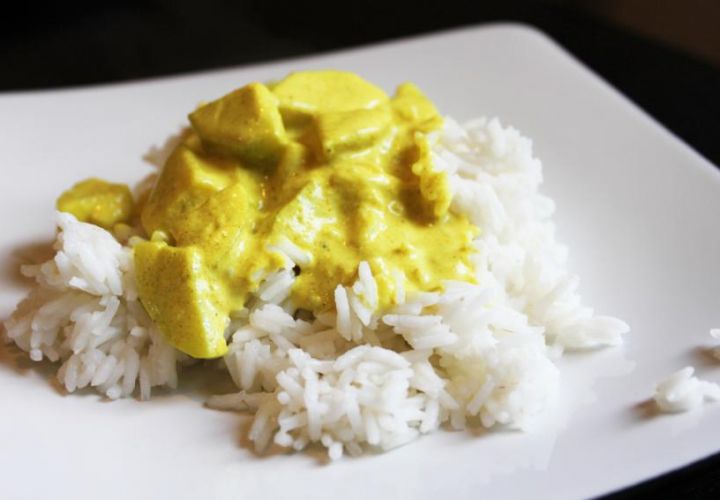 Curry Reis mit Zucchetti