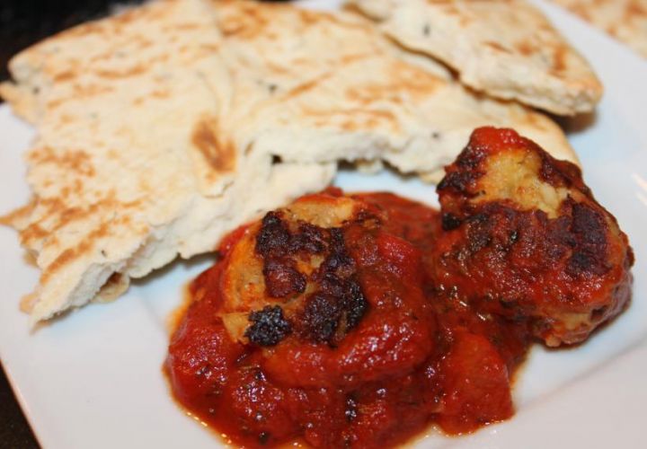 Thunfischbällchen mit Tomaten