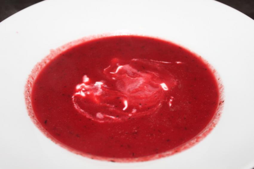 Rote Beete Apfelsuppe
