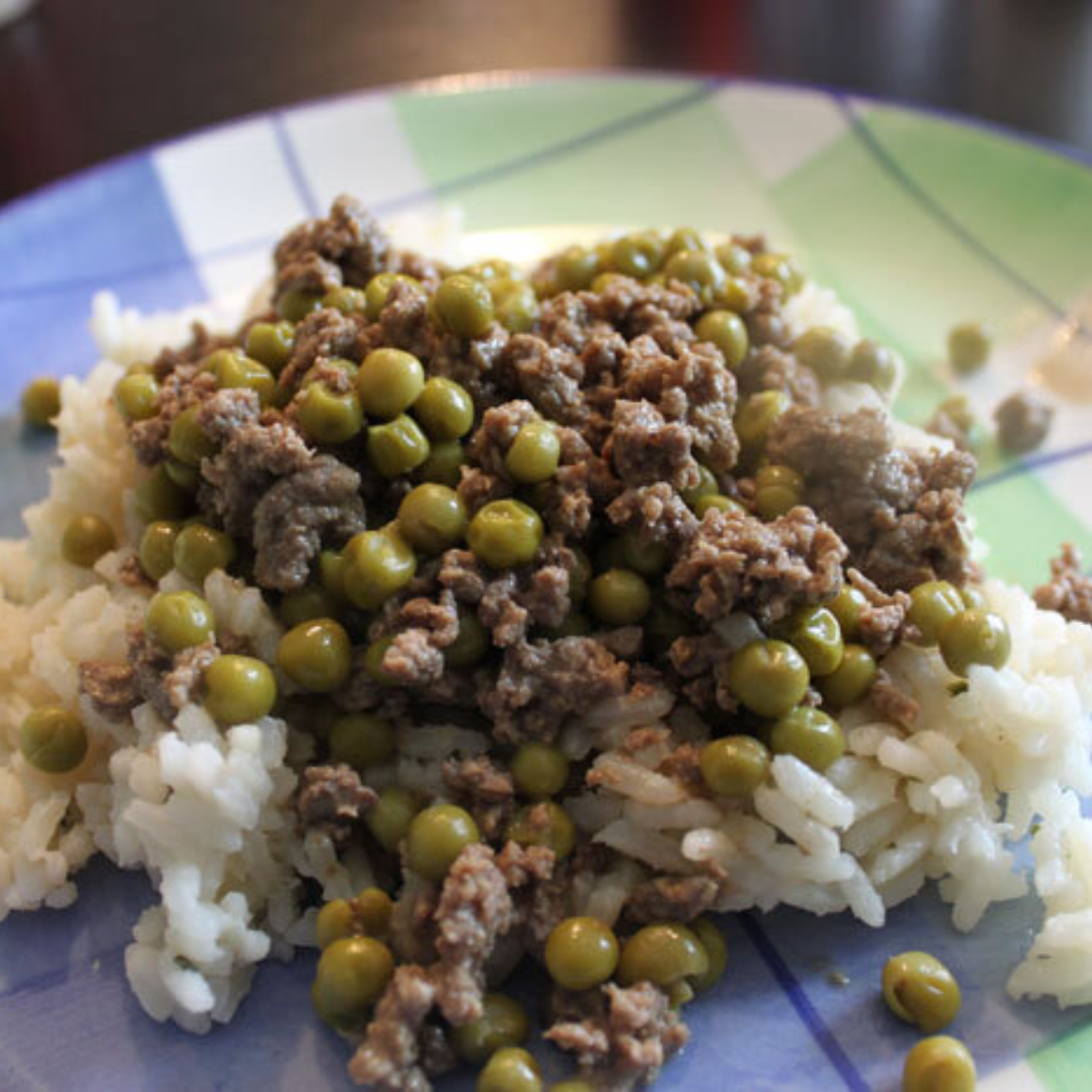 Rindfleisch mit Curry und Erbsen