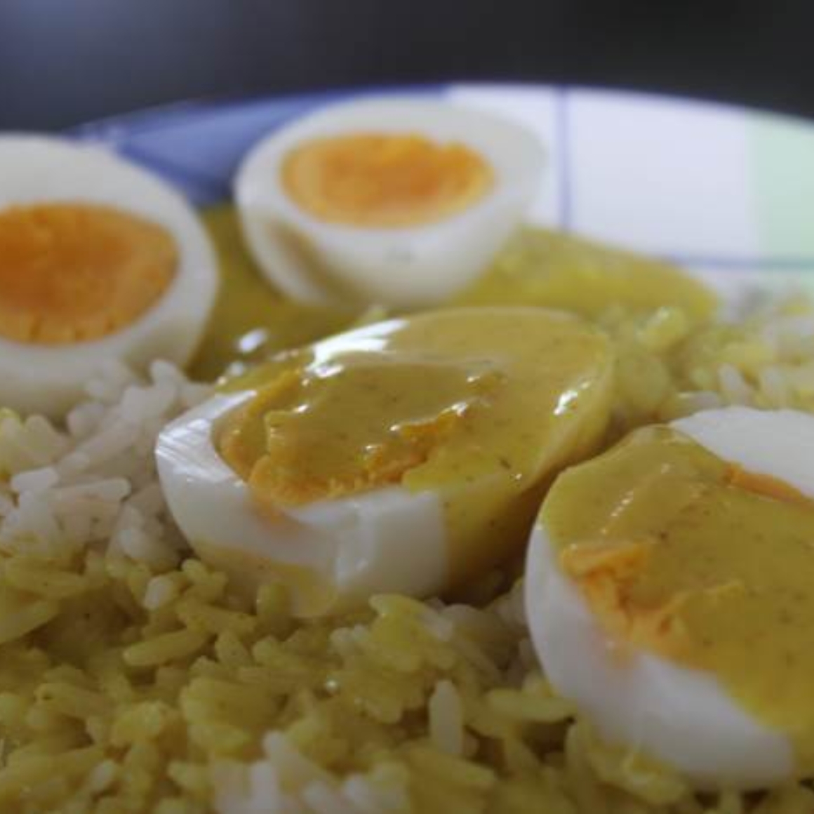Curry-Eier mit Reis