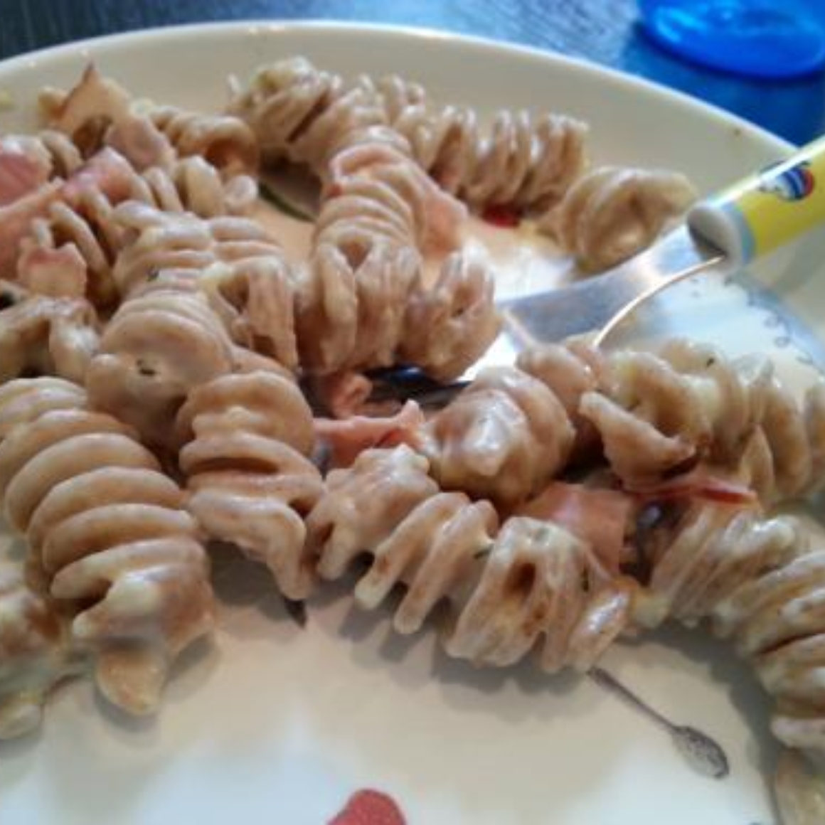 Pasta mit Schinken an Senfsauce