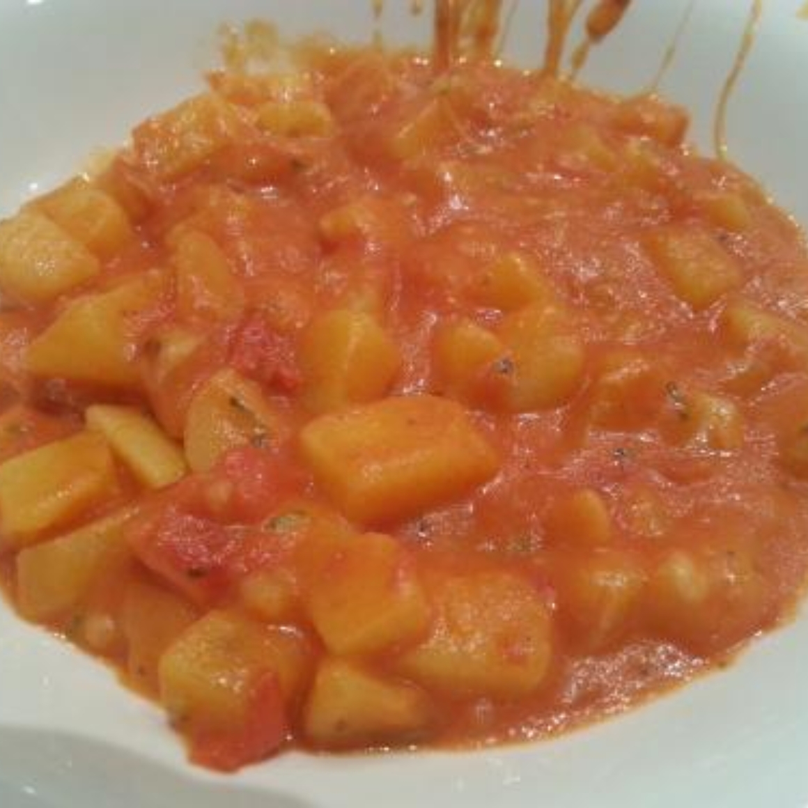 Bratkartoffeln mit Tomatensauce