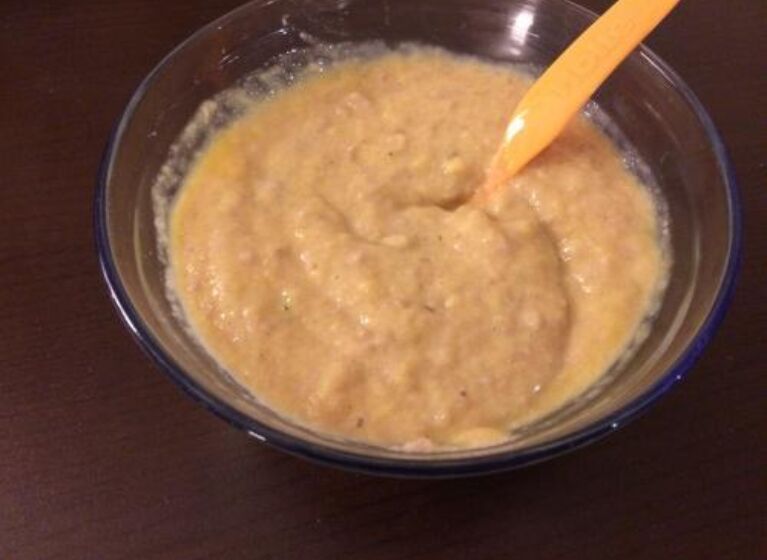 Mango-Bananen-Korn-Brei