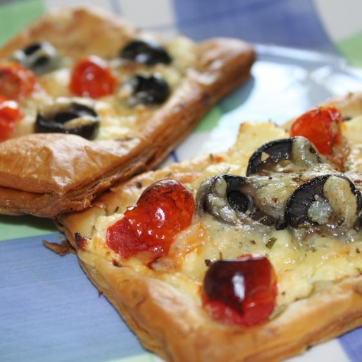Blätterteig Pizza-Schnitten