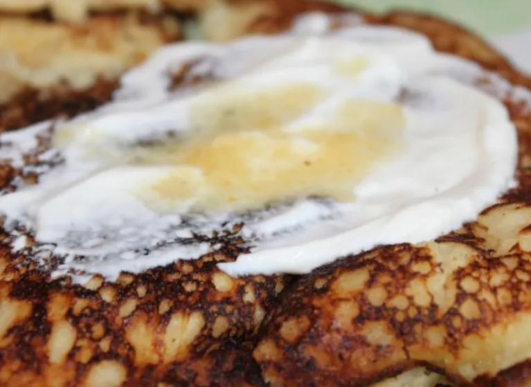 Pfannkuchen mit Kokos und Zitronensirup