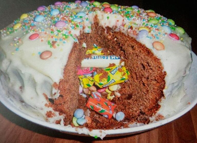 Pinata Torte