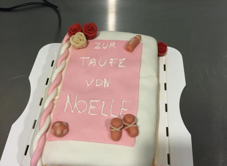 Noelles Tauftorte