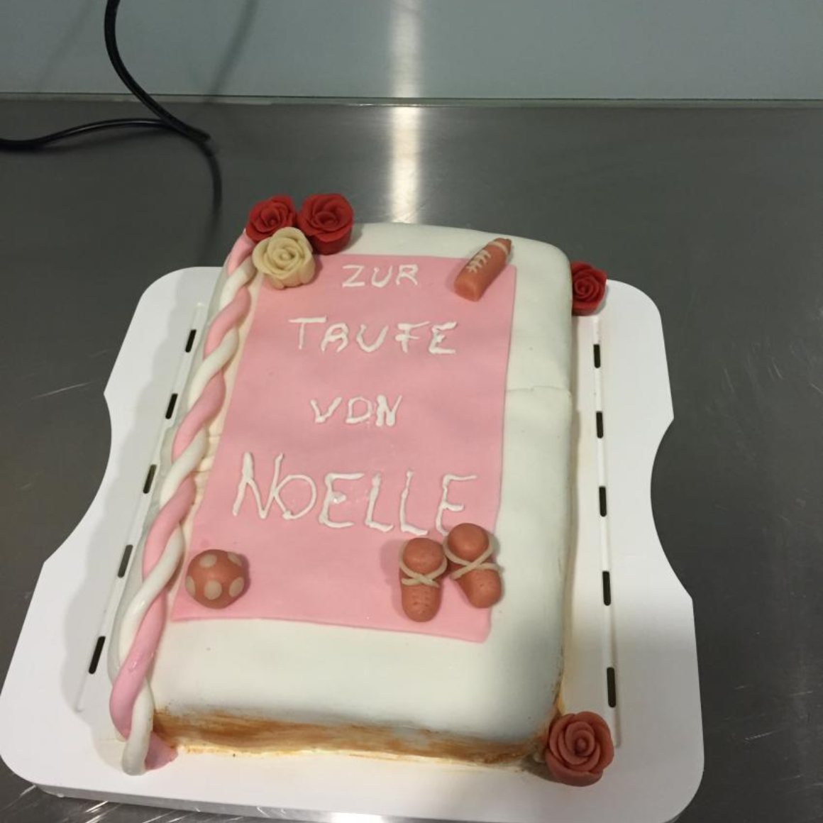 Noelles Tauftorte