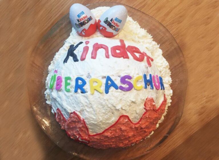 Kinder-Überraschungsei Torte
