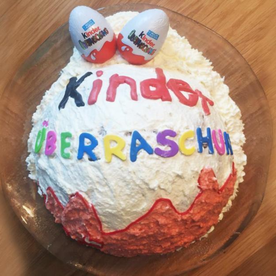 Kinder-Überraschungsei Torte
