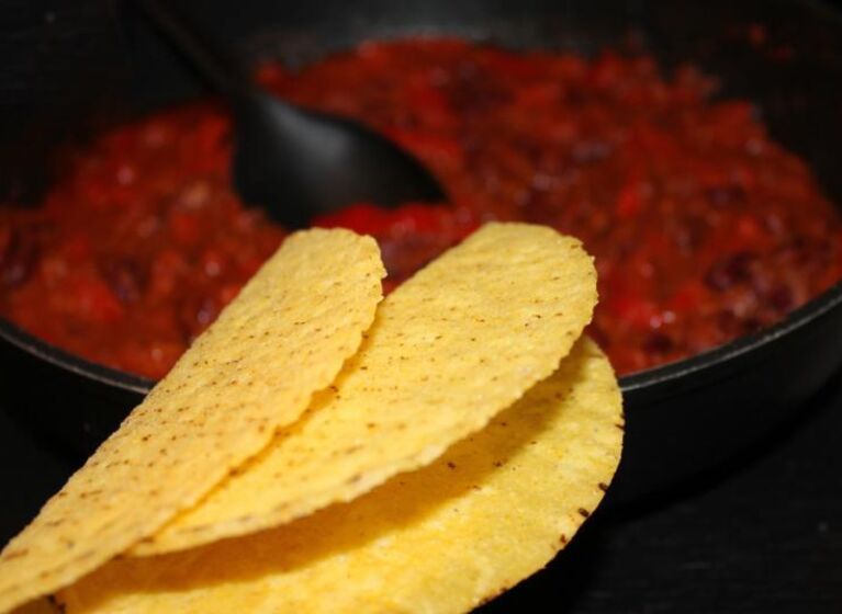 Tacos mit Bolognese-Sauce