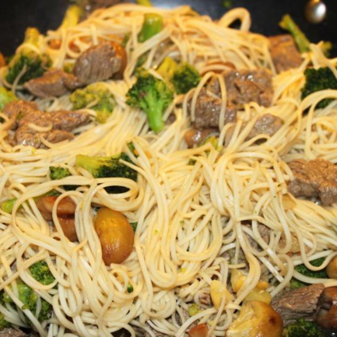 Rindfleisch mit Brokkoli und Ingwer