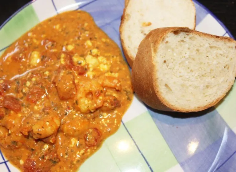 Garnelenpfanne mit Fetakäse