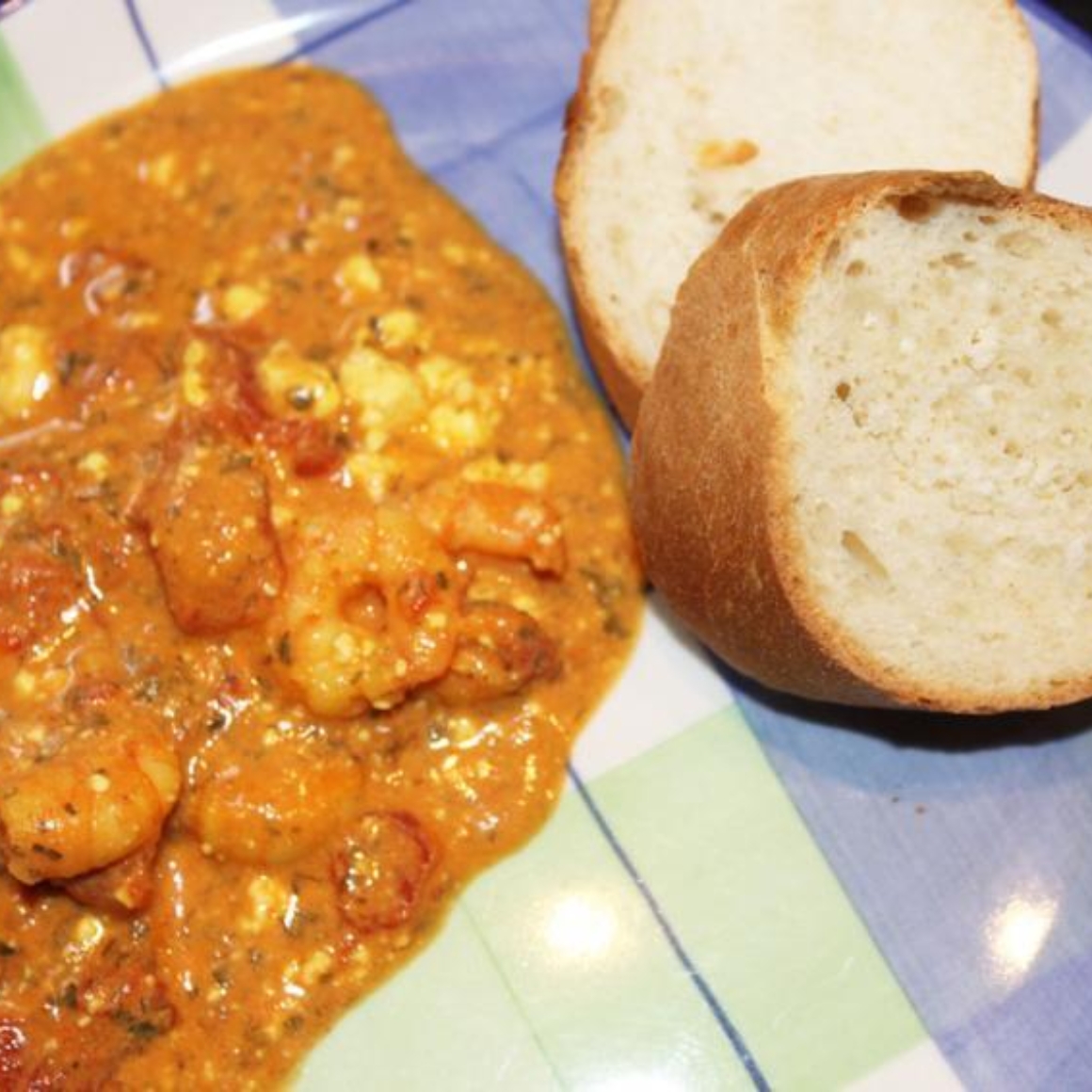 Garnelenpfanne mit Fetakäse