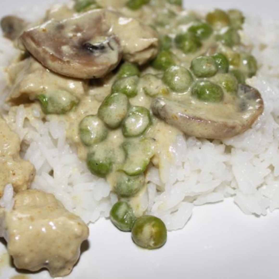 Grünes Curry mit Erbsen und Truten