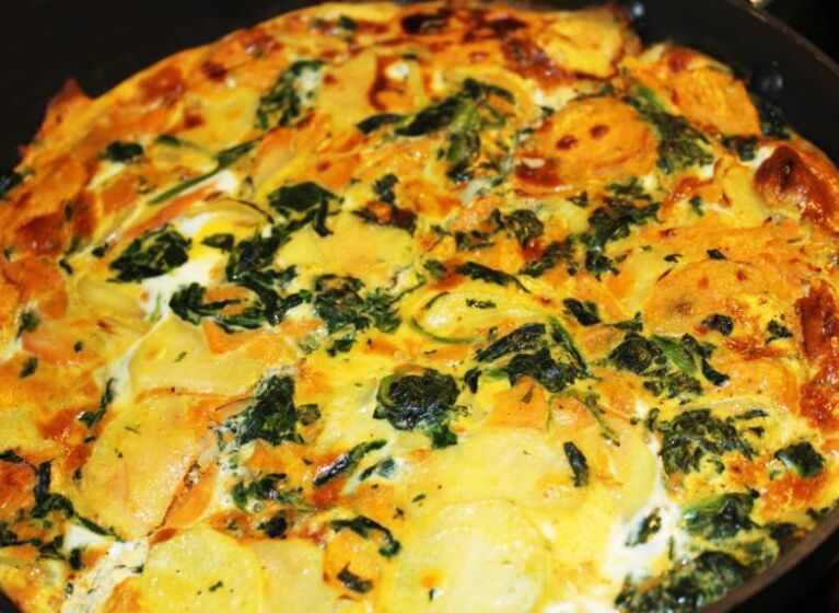Tortilla mit Süsskartoffeln und Spinat