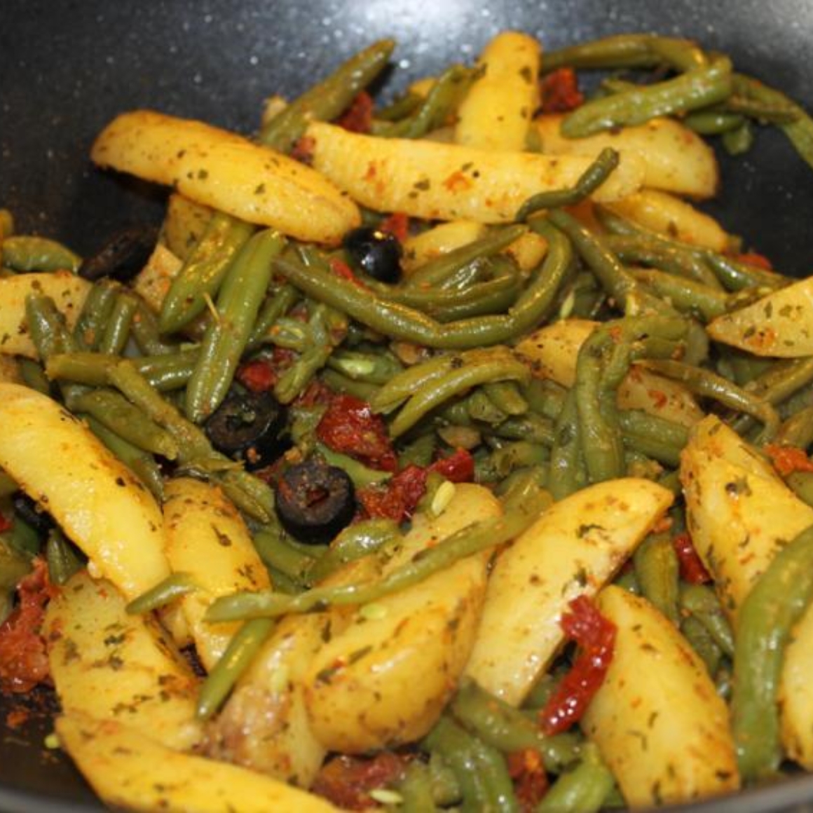 Kartoffeln mit grünen Bohnen