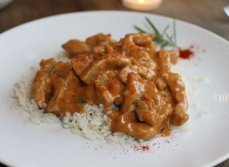 Paprika Geschnetzeltes mit Rosmarin