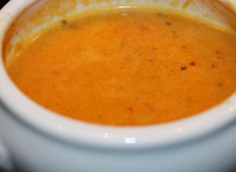 Honig-Kokos Tomatensuppe