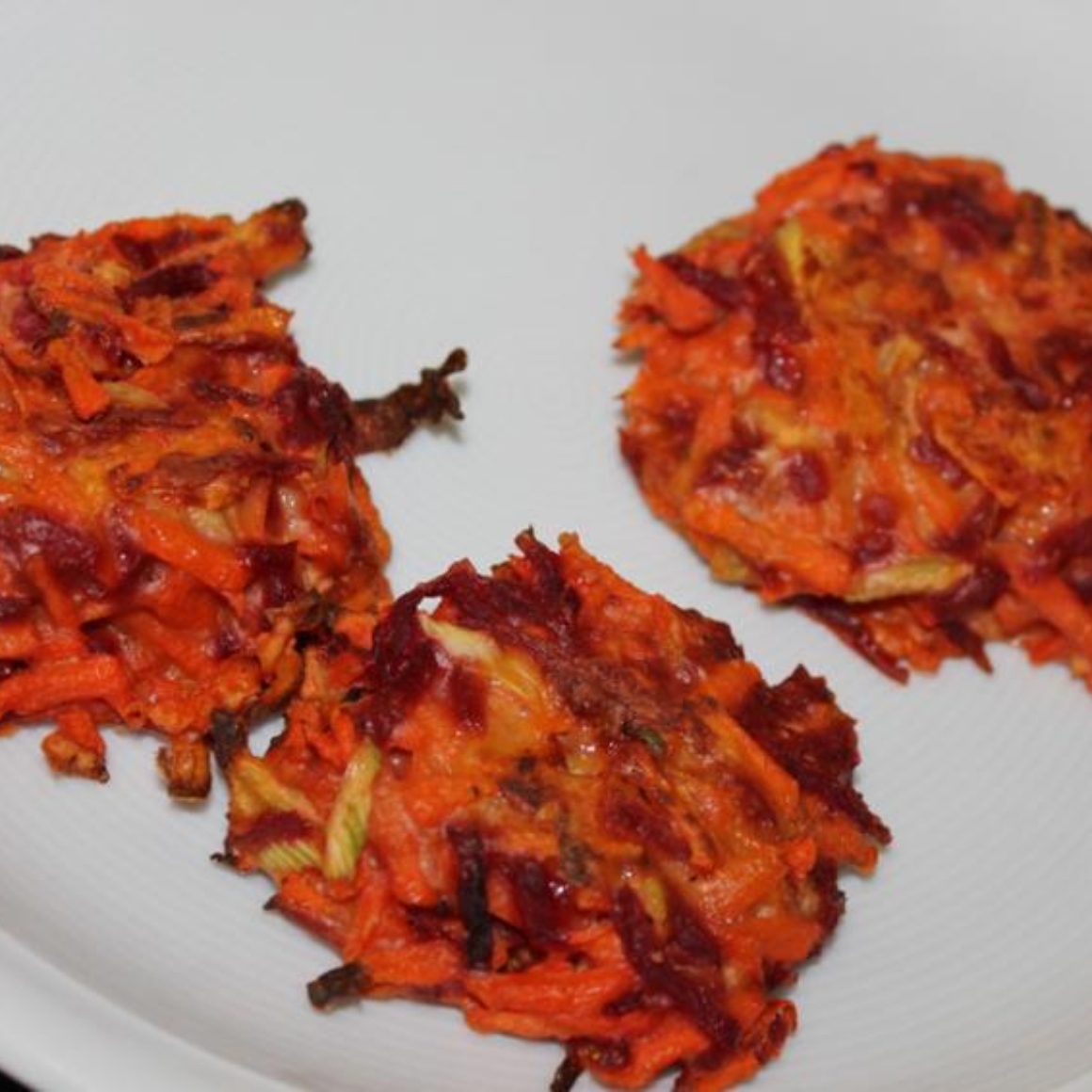 Gemüse-Küchlein mit Rote Beete